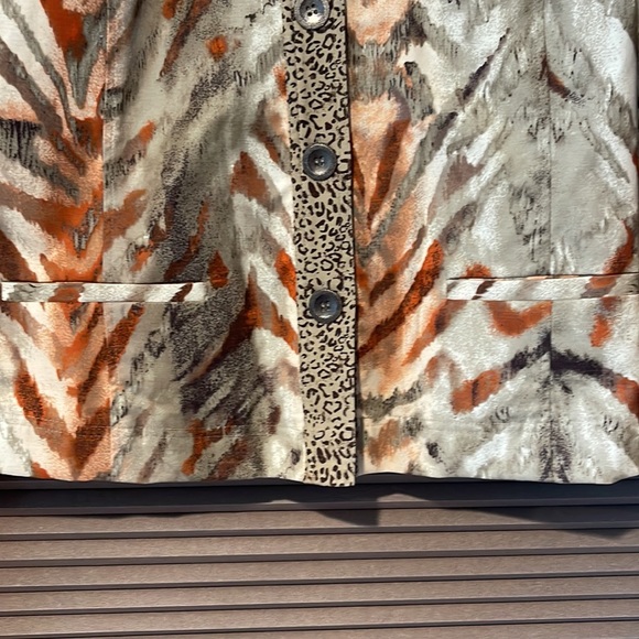 Chicos animal print jacket size 1 - Picture 4 of 11